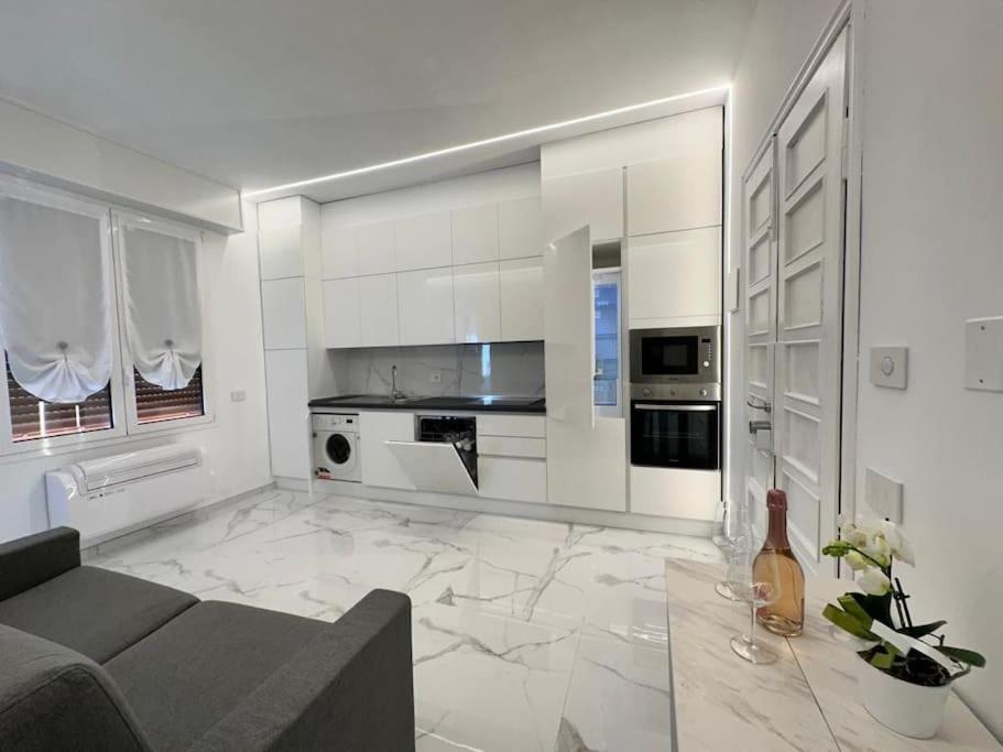 Suite Aurora Luxury In The Center Of Sanremo Ngoại thất bức ảnh